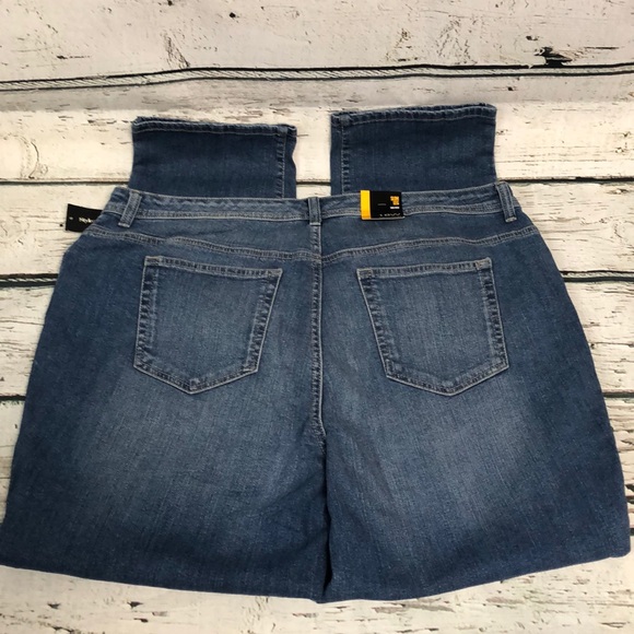 Style & Co Slim Leg Mid Rise Jeans NWT - Picture 5 of 8
